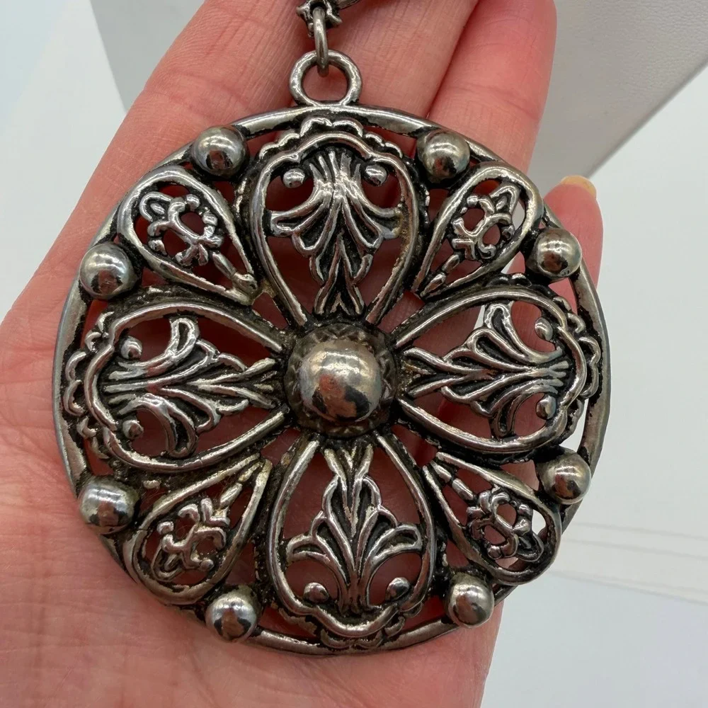 Vintage Silver Tone Ornate Medallion Pendant Necklace Gothic Filigree Chain